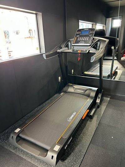 パーソナルトレーニングジム - クリアデイパーソナル