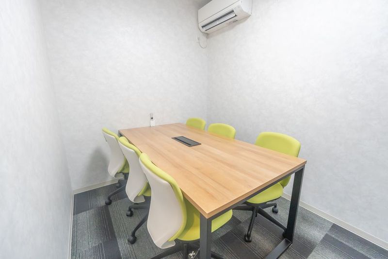 会議室 - URI OFFICE