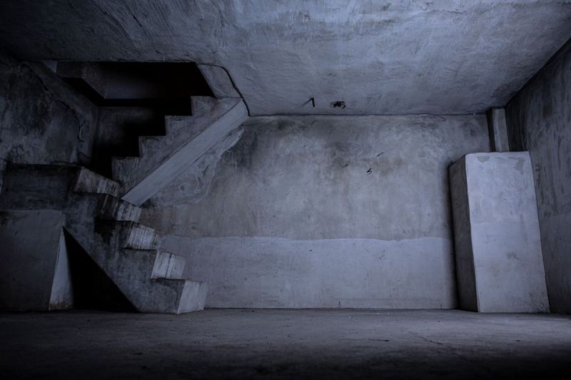 高円寺駅徒歩4分!天然の廃墟をそのまま利用した撮影スタジオ - スタジオヨサク