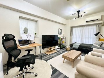 新大阪駅6分☆4名迄OKのプライベート空間｜ソファ＆大型TVでくつろぎ◎｜カジュアルな打ち合わせ、休憩に最適！ - フィルスペ 《新大阪ワークラウンジ》