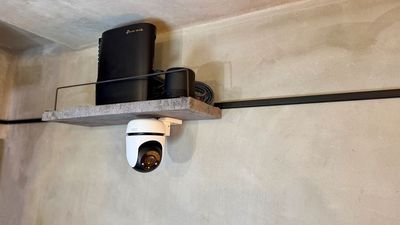 高速Wi-Fi & 防犯カメラ
Wi-Fi6E対応のルーター
6Ghz接続時 770Mbps(実測値)
防犯カメラは24時間稼働しております。 - 🌟NEWオープン🌟コワーキングスペースBuzz Work Buzz Work カフェラウンジの設備の写真