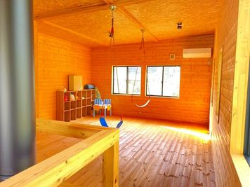 ２階での飲食は禁止しております。
ご了解ください。 - Fujilog 貸別荘《家電・調理器具・食器が揃うホームパーティ向けの部屋です》の室内の写真