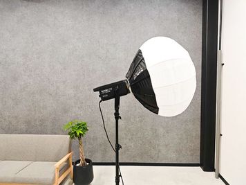 ビデオライトを無料で貸し出し - STUDIO QOQO STUDIO QOQO【スタジオ ココ】大阪あびこ店の設備の写真