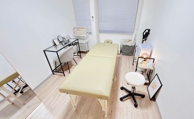 ヘッドレストをお付け頂けます。 - レンタルサロンSHARE RETREAT横浜店 【完全個室貸切】レンタルサロン　シェアリトリート横浜駅前店の設備の写真