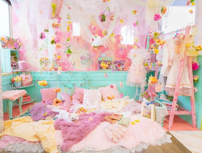 色彩豊かな花と自然光いっぱいのハウススタジオ - マリースタジオ