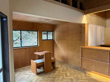 白川水源の一等地に構えるテナント。 2025年2月〜4月20日まで限定で貸し出し。 - FUKUCHINO-EN