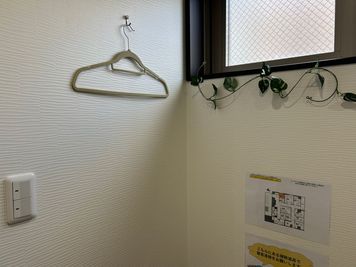 ハンガーをご利用いただけます。 - TIME SHARING ビステーション新横浜 401の室内の写真