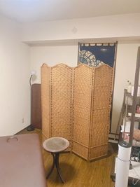 お着替えの時に、このパーテーションをお使いください - Takanakkoレンタルサロン Takanakkoレンタルサロン池袋店の設備の写真