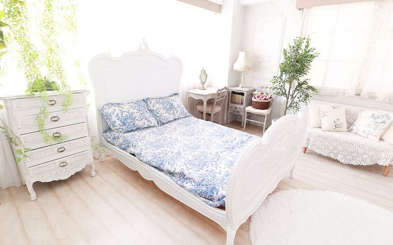 本格アンティーク家具が彩る撮影スタジオ - Studio EASTRIVER｜イーストリバー秋葉原