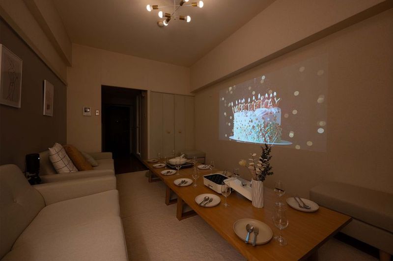 関内駅徒歩1分 最大100インチプロジェクター🎞️大画面TV - ラ・ルーチェ横浜