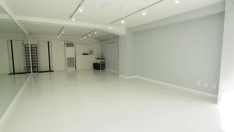 横浜ダンススタジオMOSH PIT関内店Cst - 【関内Cst】関内駅徒歩3分【50㎡の広々レンタルスタジオ】