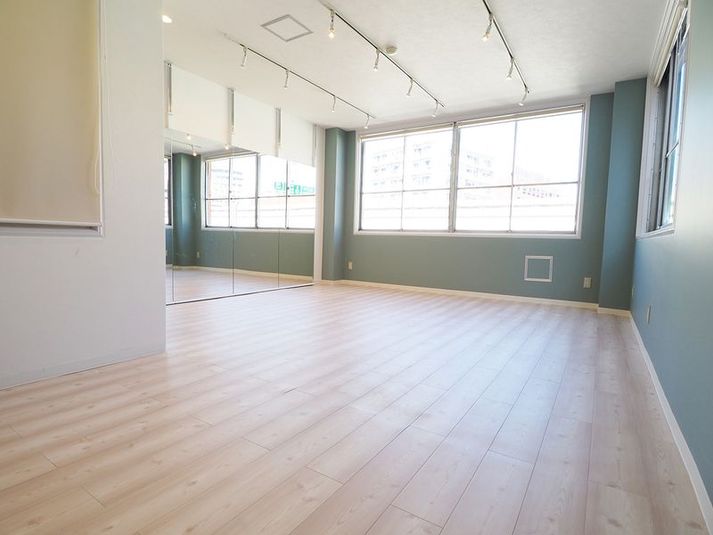 横浜ダンススタジオMOSH PIT元町店 - 【元町店】元町中華街駅３分【ジャンプ・楽器OKダンススタジオ】