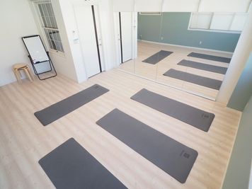 【元町店】元町中華街駅３分【ジャンプ・楽器OKダンススタジオ】 横浜ダンススタジオMOSH PIT元町店の室内の写真