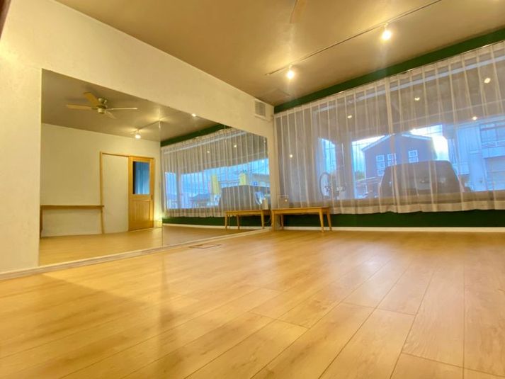 ダンス・ピアノスタジオ丨パニパニスタジオ -  パニパニスタジオ（ピアノ・ダンスレッスン）