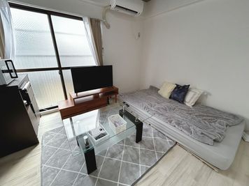 40型テレビで映画やゲームも大迫力🎮 - 【にこスペース】西宮北口の室内の写真