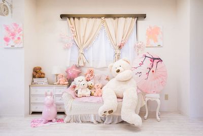 2月末からお花見仕様に変更します！ - Moffroom🧸«池袋店»🧸 MAX40名‼️巨大スクリーン大人数パーティー«池袋西口»の室内の写真