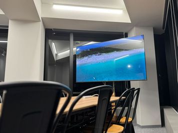 ※HDMI→Type-C変換アダプタ用意ございます - GOZAR九段下｜2024年7月に２フロア同時オープン GOZAR九段下 SHIRO 8F | 九段下駅4分の室内の写真