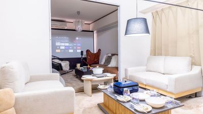 シュシュ天満パーティ🎂女子会💕ママ会✨デート❤️ STM💛女子会✨推し活✨誕生日会✨ママ会【8~15名専用】の室内の写真