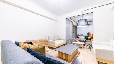 シュシュ天満パーティ🎂女子会💕ママ会✨デート❤️ STM💛女子会✨推し活✨誕生日会✨ママ会【8~15名専用】の室内の写真