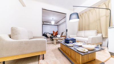 シュシュ天満パーティ🎂女子会💕ママ会✨デート❤️ STM💛女子会✨推し活✨誕生日会✨ママ会【8~15名専用】の室内の写真