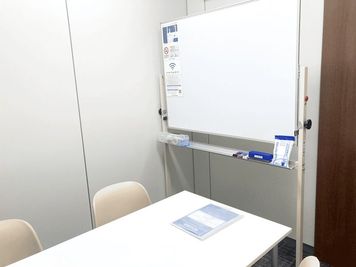 名古屋会議室 プライムセントラルタワー名古屋駅前店 第8会議室の室内の写真