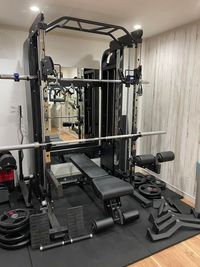 駅近！徒歩1分　集中してトレーニングしたい場合やセッションやポージングに - UND1SPUTED JAPAN