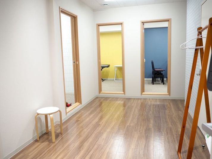 ピアノ練習室・楽器練習室【アップライトピアノS2室】 - ニコットミュージック葛西-nicotto music-