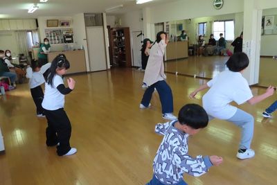 小学生1年～中3まで8人がヒップホップ大会に向けて5回スタジオをt利用しました - 四日市レンタルスタジオ M&Y レンタルスペースの室内の写真