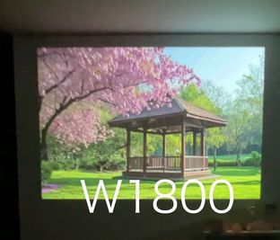 W1800 H1200の大画面で卒業式の動画を上映できます✨ - Nemica HOME 蒲田　 Nemica HOME 蒲田　 [Nemica蒲田2]の室内の写真