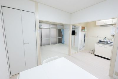 ダイニングとリビング - 東三国キッズレンタルスペースの室内の写真