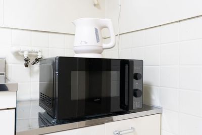電子レンジと電気ケトル - 東三国キッズレンタルスペースの設備の写真