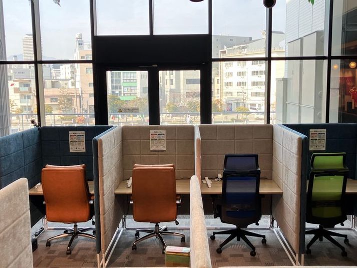 1人用席（通話・会話OK） - コインスペースイオンモール神戸南店