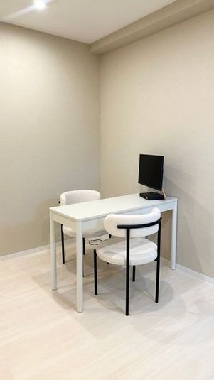 電動施術ベット付き完全個室レンタルサロン - LUA