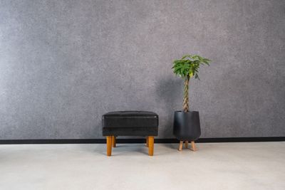 おしゃれなオットマンです！ - STUDIO QOQO STUDIO QOQO【スタジオ ココ】大阪あびこ店の設備の写真