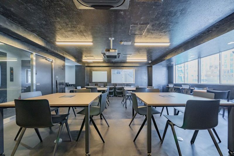 【2025年1月OPEN】神保町徒歩3分！最大25名利用可能 - SPOT神保町三井ビルディングサイドKURO