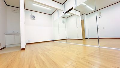 NEW🎊【千駄木駅徒歩2分、日暮里周辺】大型鏡付き天井高2.6m 23㎡スタジオ！ダンス・ヨガ・コスプレ・撮影におすすめ！ - 365スタジオ千駄木