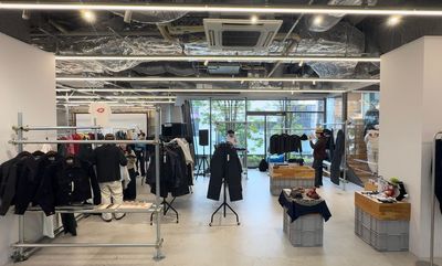 ZONE②
 - 東急プラザ表参道原宿5階　LOCUL 【ZONE②】東急プラザ表参道「オモカド」内イベントスペースの室内の写真