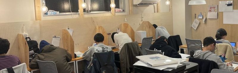 机・椅子でWIFI完備の貸会議室 - 学習塾目標ぷらす