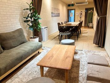 【1～10名様専用】京都中心部駅近〈四条烏丸/御池2分〉🚃関西最大級75型TV📺100㌅スクリーン🎥ビジネス利用にも最適 - シエスタ烏丸