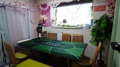 カードゲーム用のゲームマットもご用意しております。（ゲーム中飲食される場合はさらにランチョンマットを上に敷いてお使いください。） - スペースボン スペースボン　上前津  【新予約ページ移行のため新規受付停止中】の設備の写真