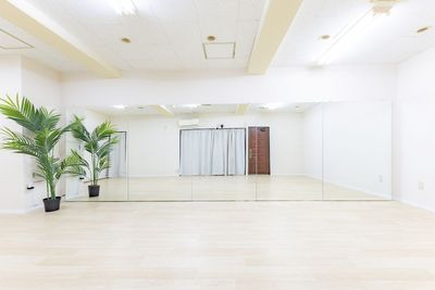 レンタルスタジオNuts川崎店 【2回目以降のリピーター様】川崎でダンスができるレンタルスタジオの室内の写真