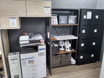MIRAIYA Bookmark Lounge 市川妙典店 しきりのある席23の設備の写真