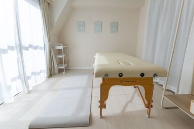 備品は全て無料でご利用頂けます。（ヨガマット） - white rabbit 巣鴨店 レンタルサロンの室内の写真