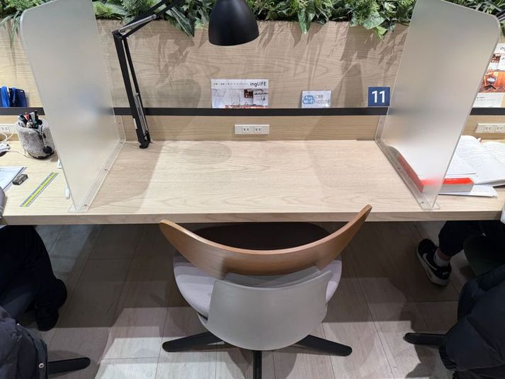 オープン席11 - MIRAIYA Bookmark Lounge 八千代緑が丘