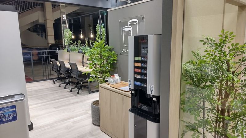 オープン席14 - MIRAIYA Bookmark Lounge 八千代緑が丘