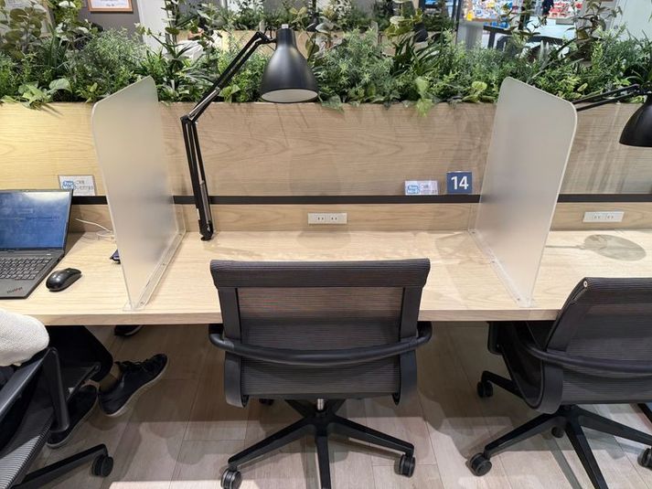 オープン席14 - MIRAIYA Bookmark Lounge 八千代緑が丘