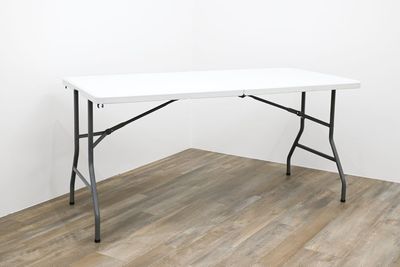 折りたたみ作業台 152x74cm（2台） - Grid9 秋葉原 ポップアップストア・ギャラリー・イベント・撮影・会議室の設備の写真
