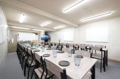 新橋 YOYO新橋会議/セミナー/研修/懇親会/二次会/の室内の写真