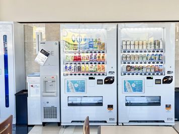 自動販売機 - 東横INN千葉幕張 シングルの設備の写真