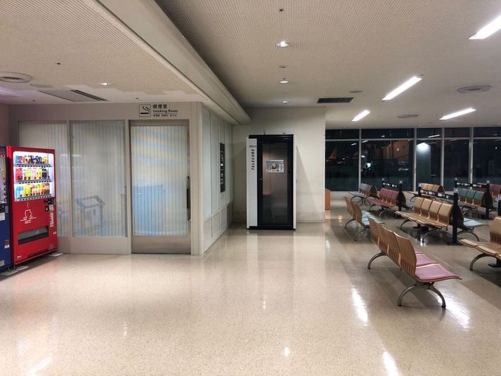 264-01 - テレキューブ　那覇空港【搭乗者限定・保安エリア】